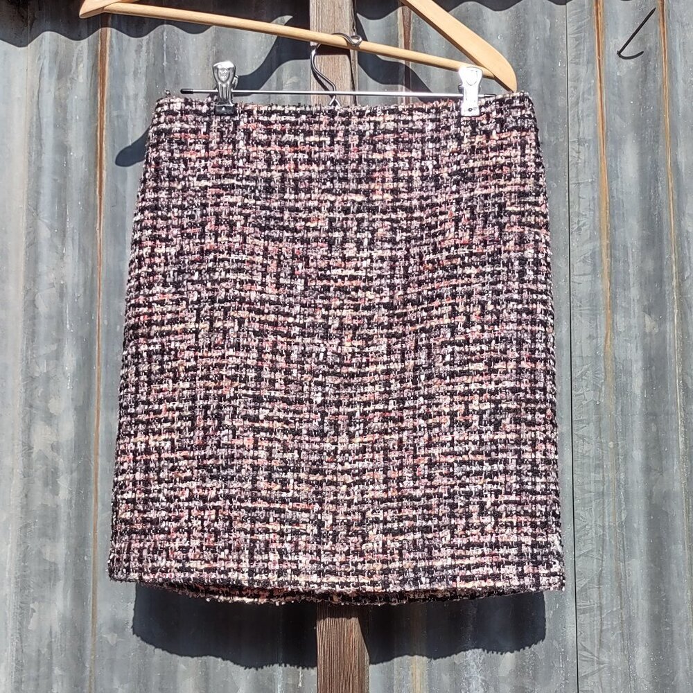 NEW  White House Black Market Pink Black Silver Tweed Skirt Quiet Luxury  Size 0 - Picture 3 of 9